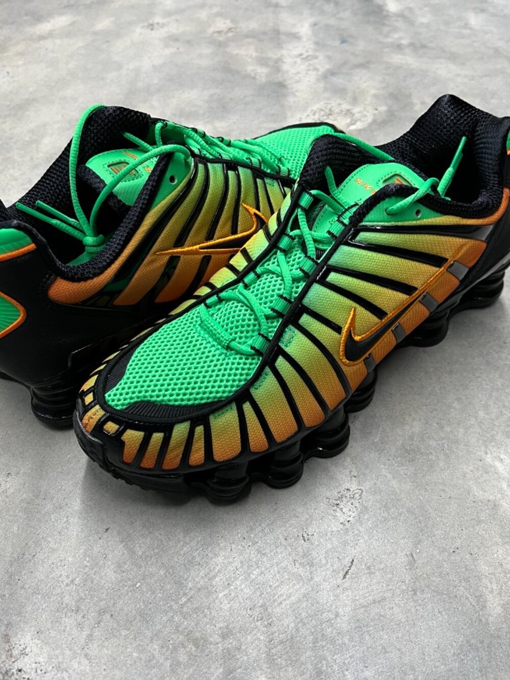 Nike Shox TL Green Shock Bright Ceramic Black Men's 10 AV3595-301